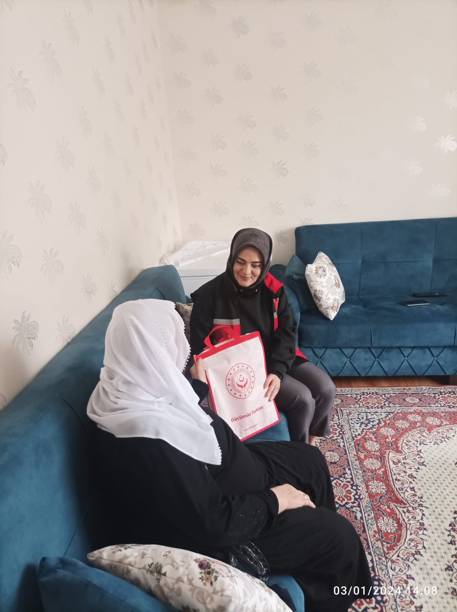 bingolashm12's tweet photo. İl Müdürlüğümüz tarafından Kıbrıs Gazilerimizden Abdulkadir ERTOĞAN ve Ahmet KURTARAN'ın ailelerini hanelerinde ziyaret ettiler.
@tcailesosyal @Abdulbariaksoy @Bingolashm https://t.co/0KJKXAJkNn