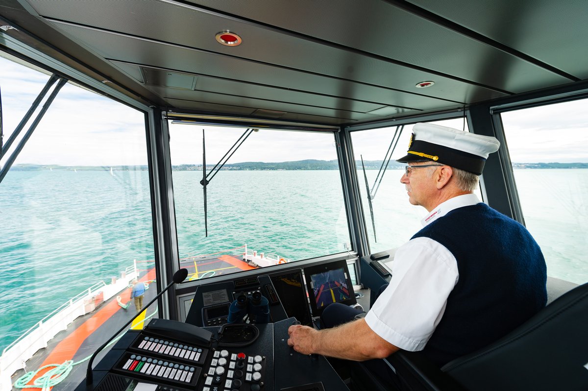 RollsRoyce's tweet photo. Europe's first inland ferry powered by a high-speed mtu Series 4000 gas engine has taken to the water on Lake Constance, Germany, without the noise, vibration or emissions of a diesel engine.
Find out more: https://t.co/NEqod2drvK
#mtuengines #fastferries #marineengines https://t.co/o46gzPYwd1