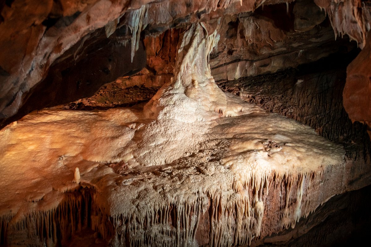 CheddarGorge_'s tweet photo. Happy birthday to J. R. R. Tolkien 🎂 He based the Glittering Caves in Helm's Deep off the caves here at Cheddar Gorge, and really, it's not hard to see why! https://t.co/m12eUhEmlE