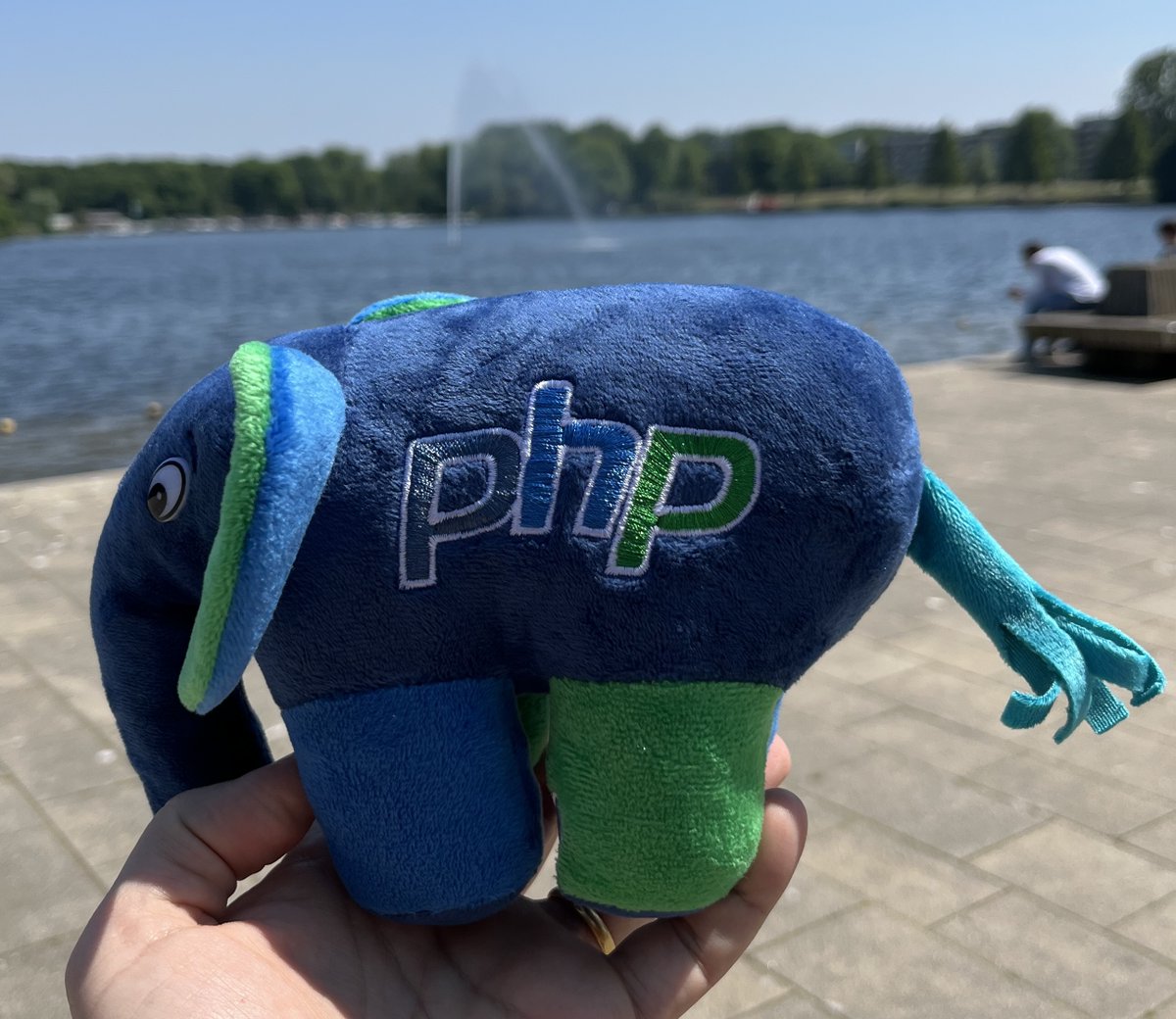 Lifes of elephpants: the epic life of Flexy the elephpant. Come and read a whole year with an elephpant, from its conception to its arrival in the #PHP community.

An ode to all of you who are considering becoming #PHParents!

exakat.io/en/lives-of-el…