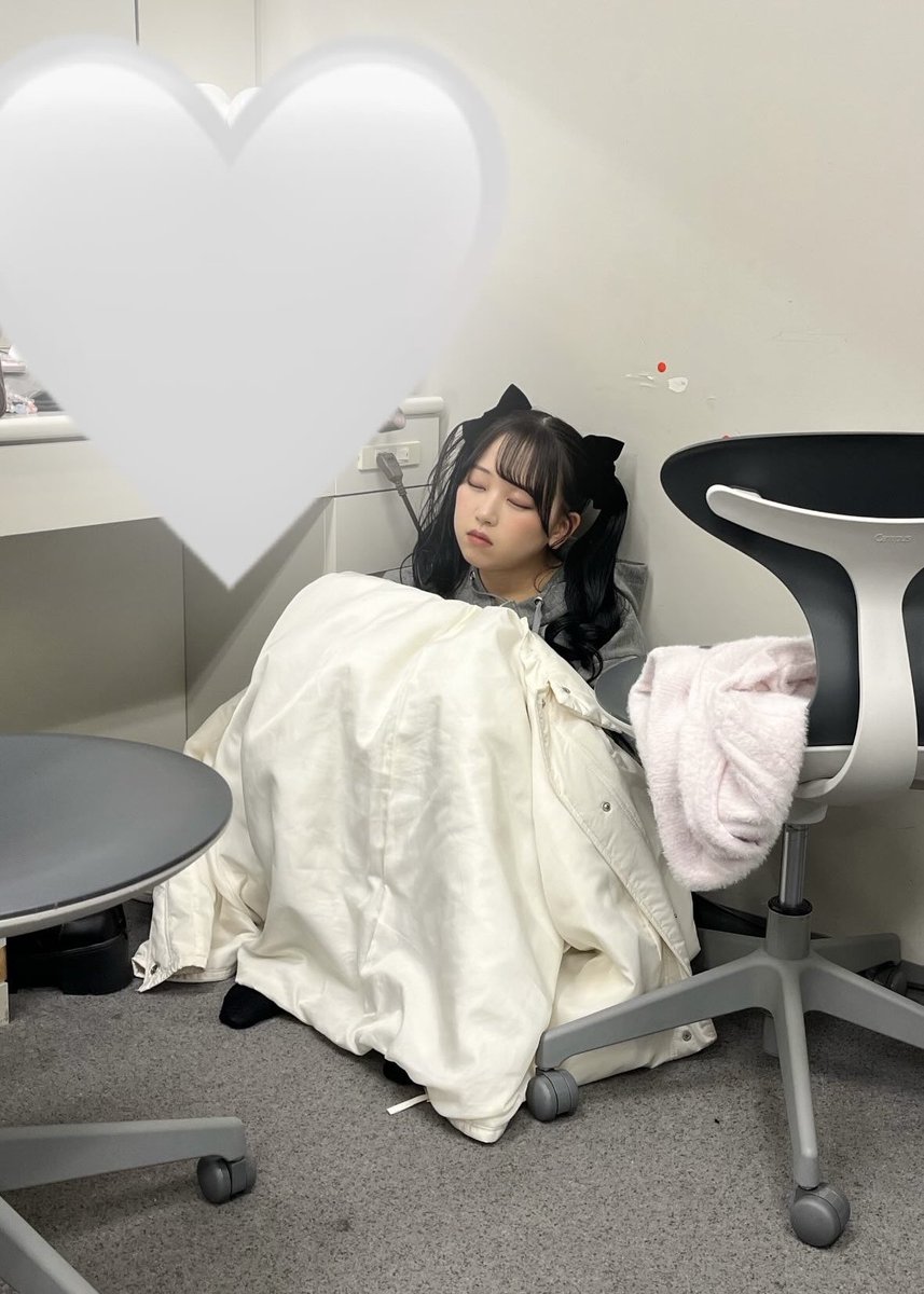 Post by 松本かれん( FRUITS ZIPPER ) on X: 😪