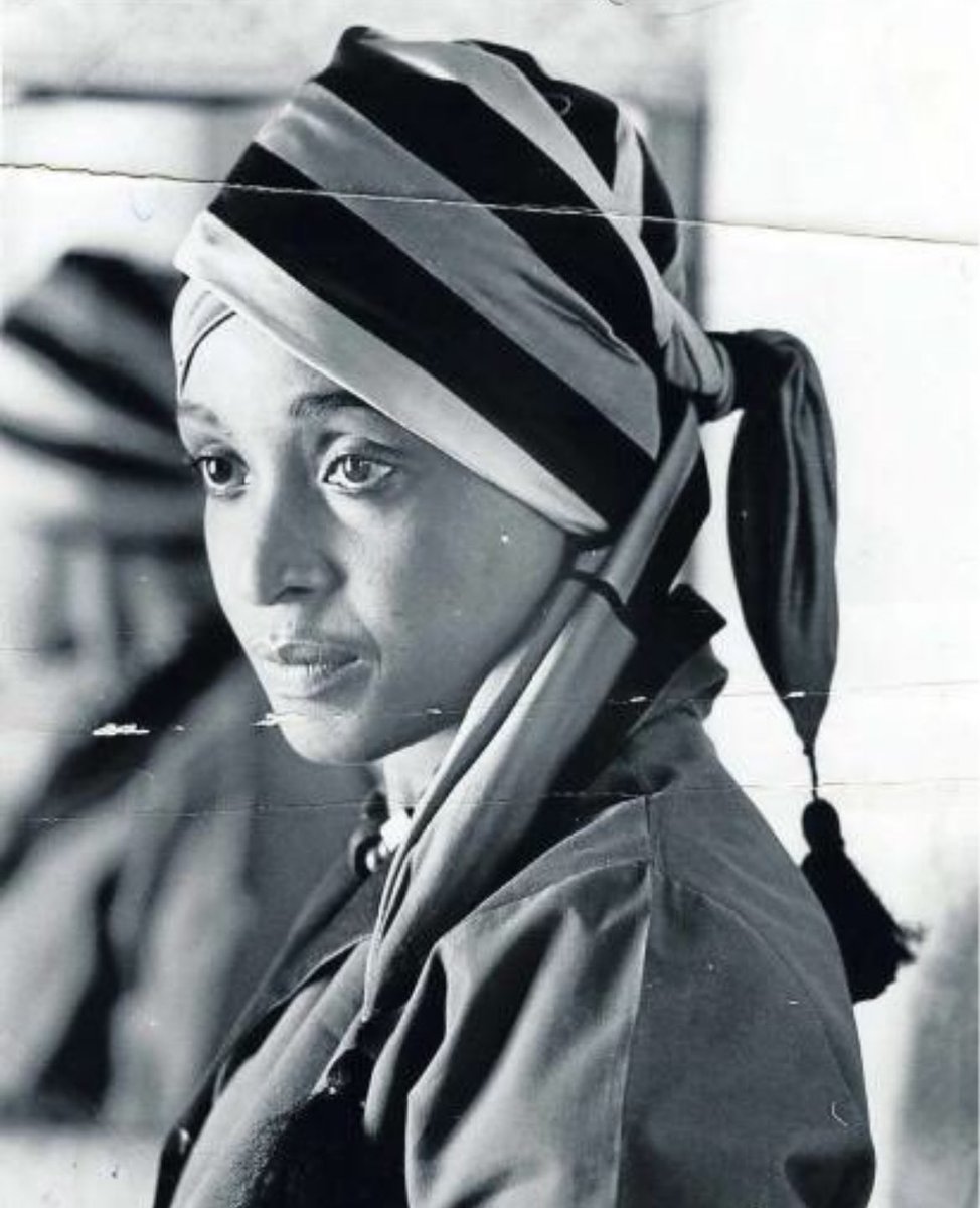 Imagine being the artist that took this photograph 🫨 RIP Peter Magubane 🇿🇦