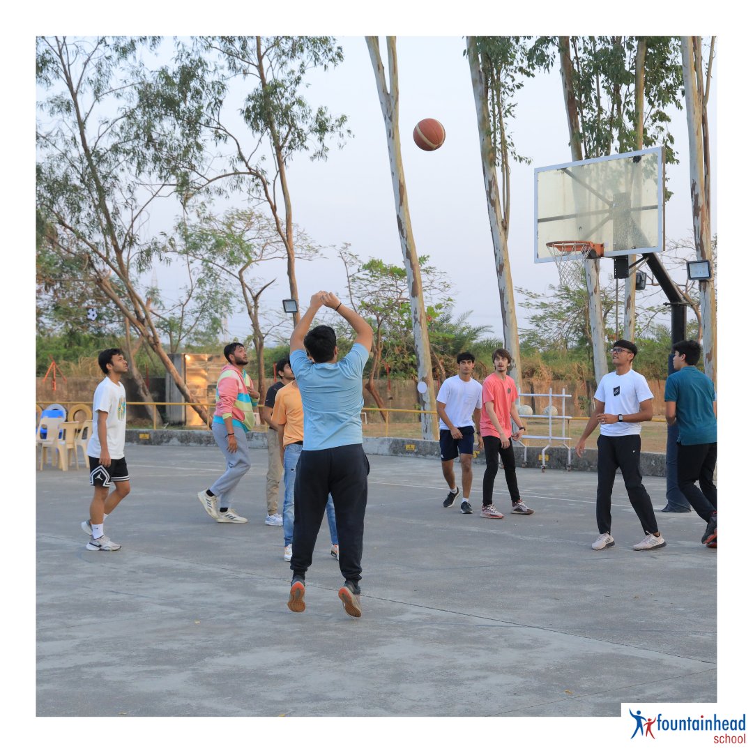 FSSurat's tweet photo. Throwback to the good times at Fountainhead School! A sports-themed Alumni Reunion held at school saw us welcome our former students to exciting matches, an exploration of the school campus and lots of laughter.

#fsway #fshappenings #alumni #reunion @iborganization https://t.co/LNJ9VvdGzH