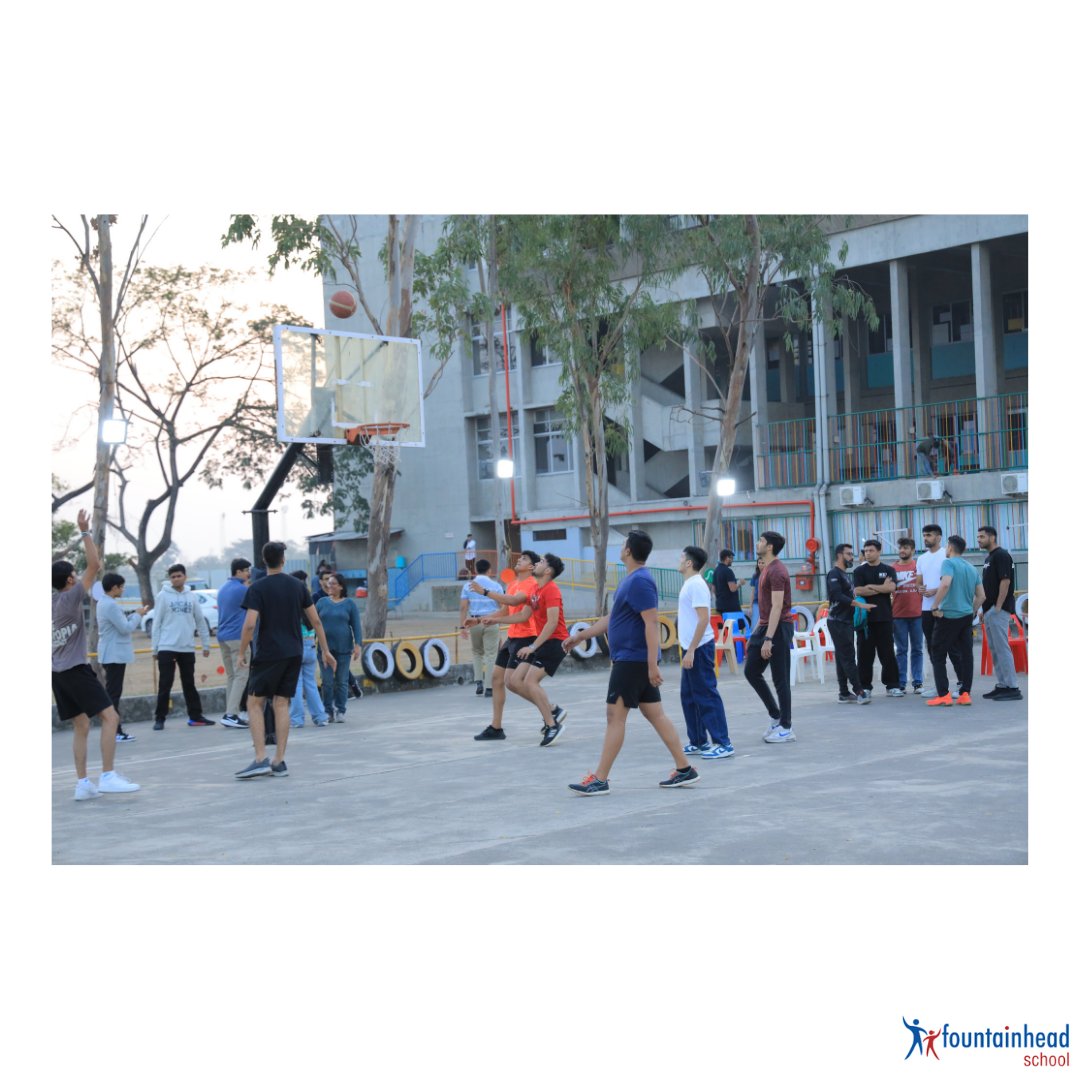 FSSurat's tweet photo. Throwback to the good times at Fountainhead School! A sports-themed Alumni Reunion held at school saw us welcome our former students to exciting matches, an exploration of the school campus and lots of laughter.

#fsway #fshappenings #alumni #reunion @iborganization https://t.co/LNJ9VvdGzH