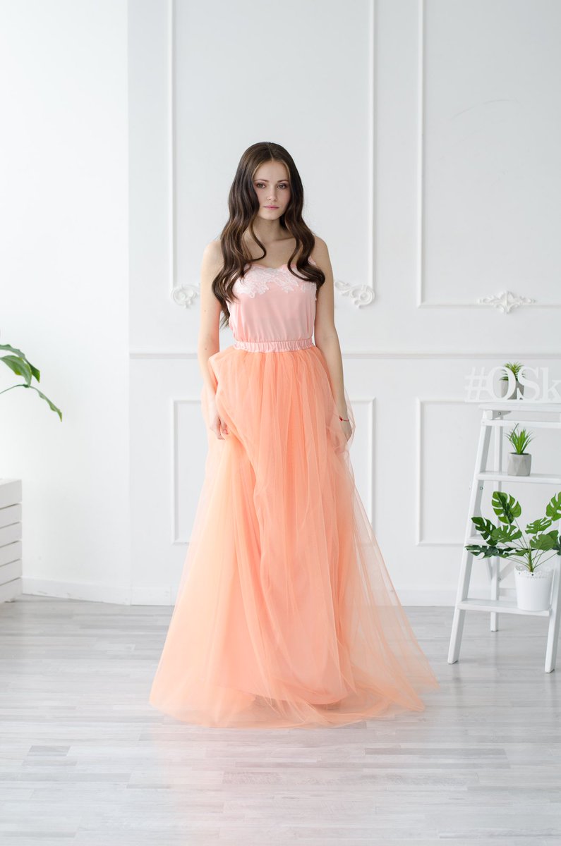 😉Розпочинаємо рік пошиття краси!
Довга фатинова спідниця в найкращому кольорі🧡 "Персиковий пух" Pantone 2024 вже доступна до замовлення. 
Подружка нареченої 👰‍♀️буде трендовою і прикрасить твій найщасливіший день!
#O_skirt 
Viber +380964545606
<a href="/Oligotte_/">Oligotte</a>