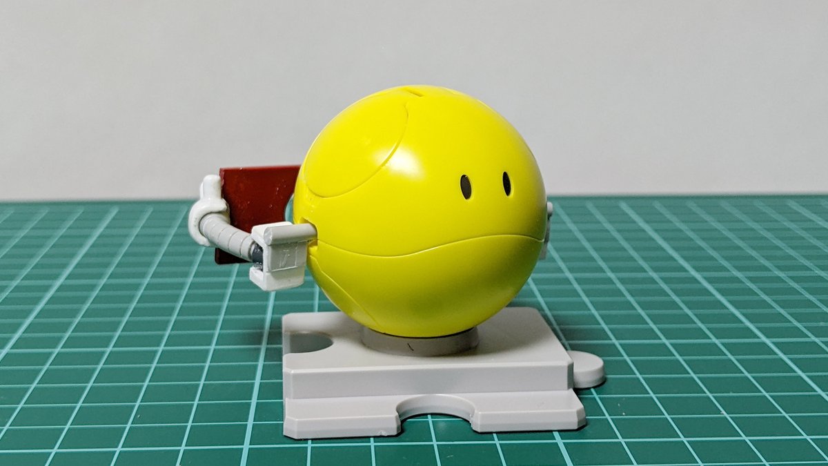 thitaringo's tweet photo. 別アングルやら初代スナップフィットくんと
後ろから見るとモロにハロのまんま
というか腕もちょうどハロプラに空いてた穴をつかってるんではずして裏がえすと無改造の普通のハロプラとしても飾れそう
今年もこんな感じの思いつきの勢い大事に色々遊んでいきたいですなー
#SNAPFIT #スナップフィット https://t.co/k7dmUA1Dfh