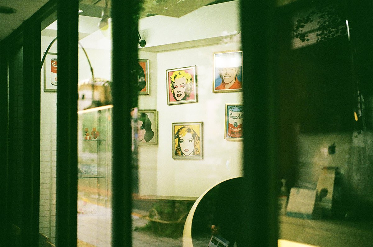 inao_toshiaki's tweet photo. WAIKIKI PHOTOGRAPH
stars , ikejiri tokyo japan
#tokyo
#japan
#ikejiri
#池尻
#aroad
#とある道路
#stars
#streetphotography
#streetsnap
#photography
#filmphotography
#filmcamera
#nikonf2photomic
#ニコンf2フォトミック
#フィルムカメラ
#waikiki_inc_photograph https://t.co/2lWctnPQY0
