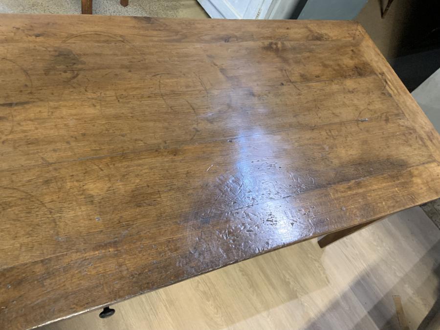AntiqueTables1's tweet photo. 19th Century Oak Dining Table with two drawers and a three plank framed top.
https://t.co/QgmKkCaaXK
#diningtable #oakdiningtable #antiqueoaktable #antique #furniture https://t.co/5FxCl3lZXF