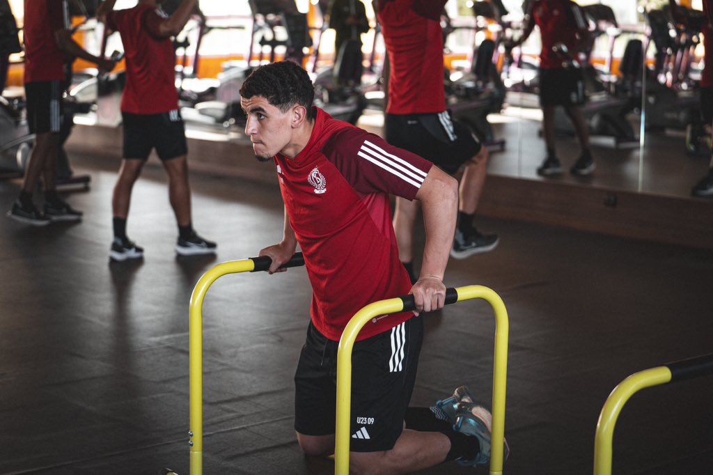 🏋️‍♂️ Time for some indoor 𝘄𝗼𝗿𝗸. 💪

#WinterCampSL16 #RSCL #COYR 🔴⚪️