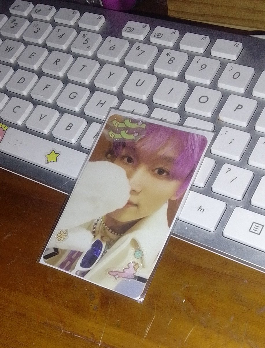 pc ofc pertama yang dibawa ke sekolah dan pernah hilang 6 bulan sama kolbuk dicari sampe ke rumah yang ke 2 dapet pas tahun baru karena bebersih kamar:)