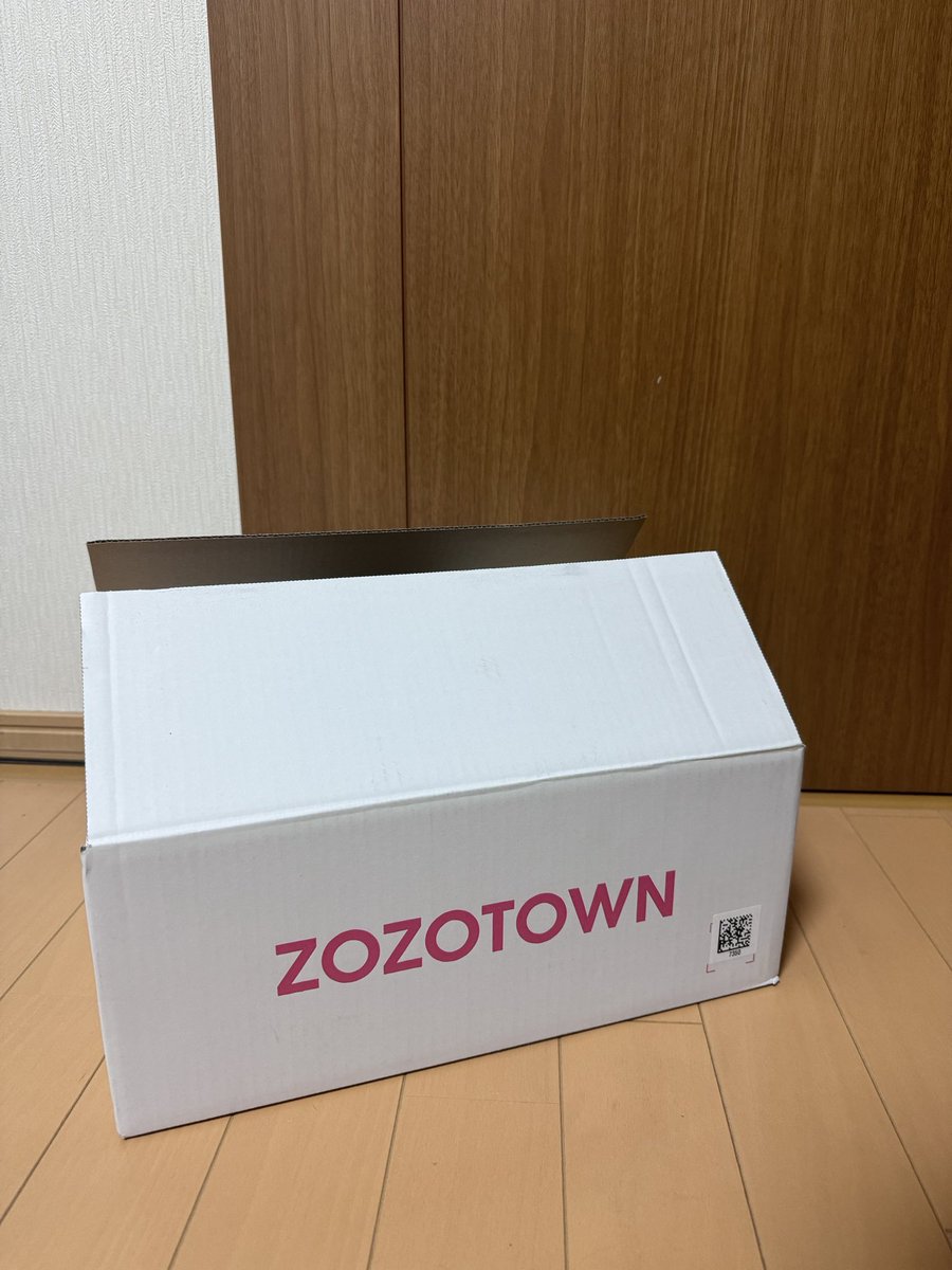 Hayato325_'s tweet photo. 来てしまった。お願いします🤲
#ZOZOSALE箱CP https://t.co/0kRtV1Y9OF