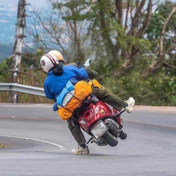 Đi phượt cùng bạn kiểu..haha😆🤣😅😂