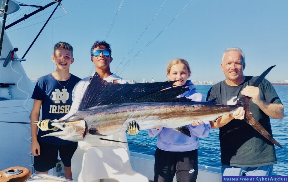 CyberAngler's tweet image. #Fishing #FishingReport #FortLauderdale #Florida #Sailfish Capt. John Logan: Fort Lauderdale New Year Fishing Report cyberangler.com/fishing-report…