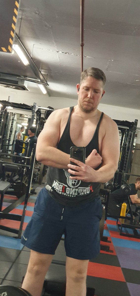 GavinWi79234383's tweet photo. Back to #gymboxbank for the first #InternationalChestDay of 2024! #LetsGROW  💪💪 #bodybuilding #muscles #pecs #delts #pumped #letsgethuge #sizeistheprize #TeamVikingMuscle #gymbox https://t.co/fznHxJWyas