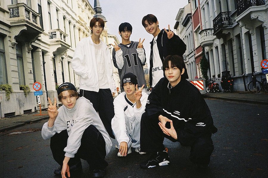 WATCH: PLEDIS's New Boy Group #TWS Unveils Profile Film Ahead Of Debut With "Sparkling Blue"
soompi.com/article/163497…