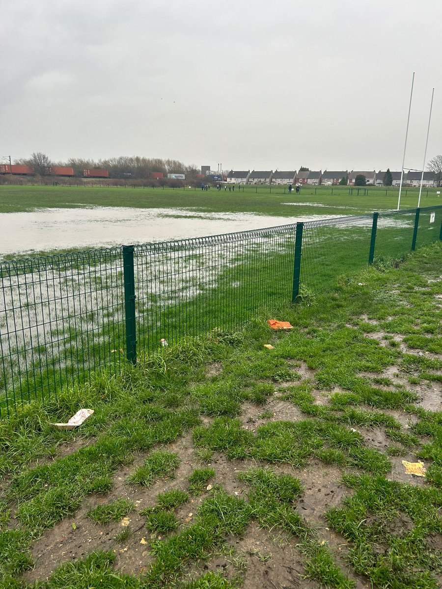 Doncaster_RLFC's tweet photo. A great turnout yesterday at our first session, even the weather wanted to get involved! 🌧️ 

We’re here for the rest of the week! 

FREE Christmas holiday Programme for 7 - 14 yr olds.

📍Bentley ARLFC , 187 Bentley Road, Doncaster , DN5 9TB

📆 Tues 2nd January - Fri 5th January 2024 (4 days)

⏰10am - 2pm

The programme is funded by the DFE and Doncaster Council and is for eligible children and young people who are in receipt free school meals.

Booking form below to sign up 👇

🔗 https://t.co/gXbYyTlu00

@BentleyARLFC 

🔵 #COYD 🟡