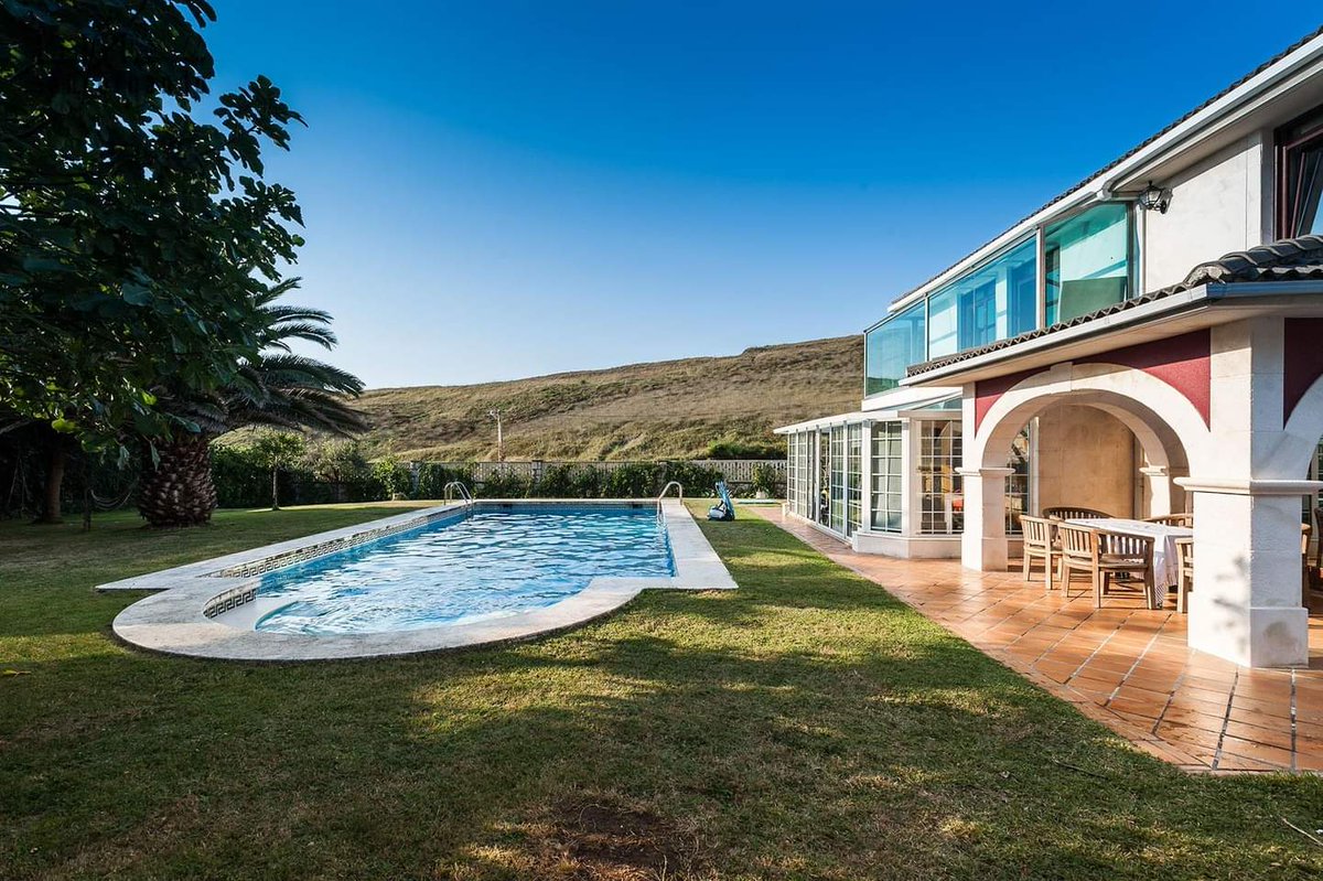 ElitePropiedad's tweet photo. #luxuryhomes #luxury #luxurylifestyle #interiordesign #RealEstate #luxuryrealestate #interior #homedecor #realtor #home #luxuryliving #lifestyle #realestateagent #dreamhome #luxurylife #luxurymansion
 #investment #luxurydesign #propiedadesdeelite Playa Portio 942 30 80 90 https://t.co/PuPKjKrxsv