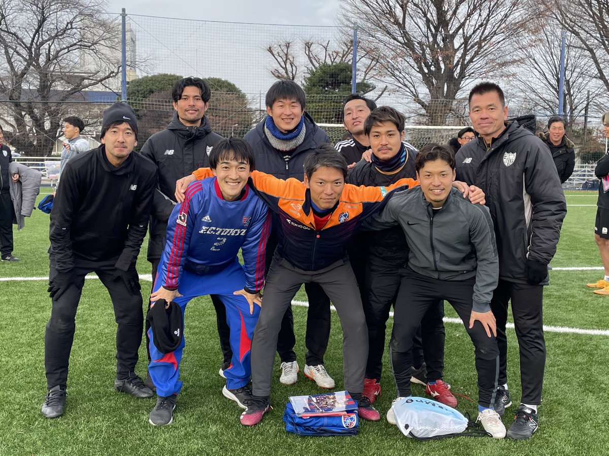 Yotake_19's tweet photo. あけましておめでとうございます🎍
2024年ユース初蹴り⚽️
この歳になっても昔の仲間と集まってサッカーができて最高に楽しかった👍
皆さん今年もよろしくお願いします！ https://t.co/NboMN9Fag0