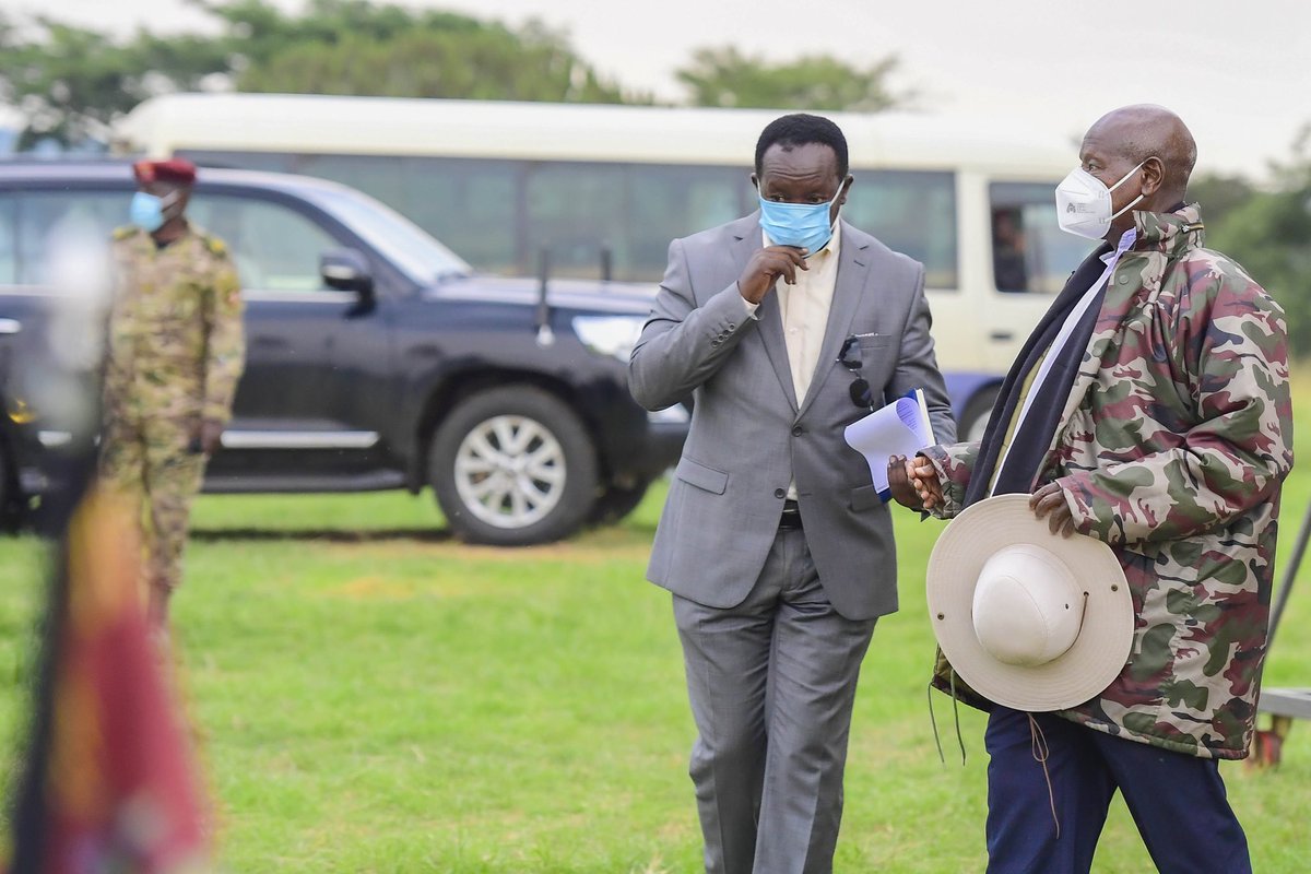 I had a fruitful meeting yesterday with dairy farmers from Kazo and Kiruhura districts at Karo Primary School in Nshwere. I emphasised the need to shift our focus from liquid milk to processed products like casein and powdered milk for the international market. These products…