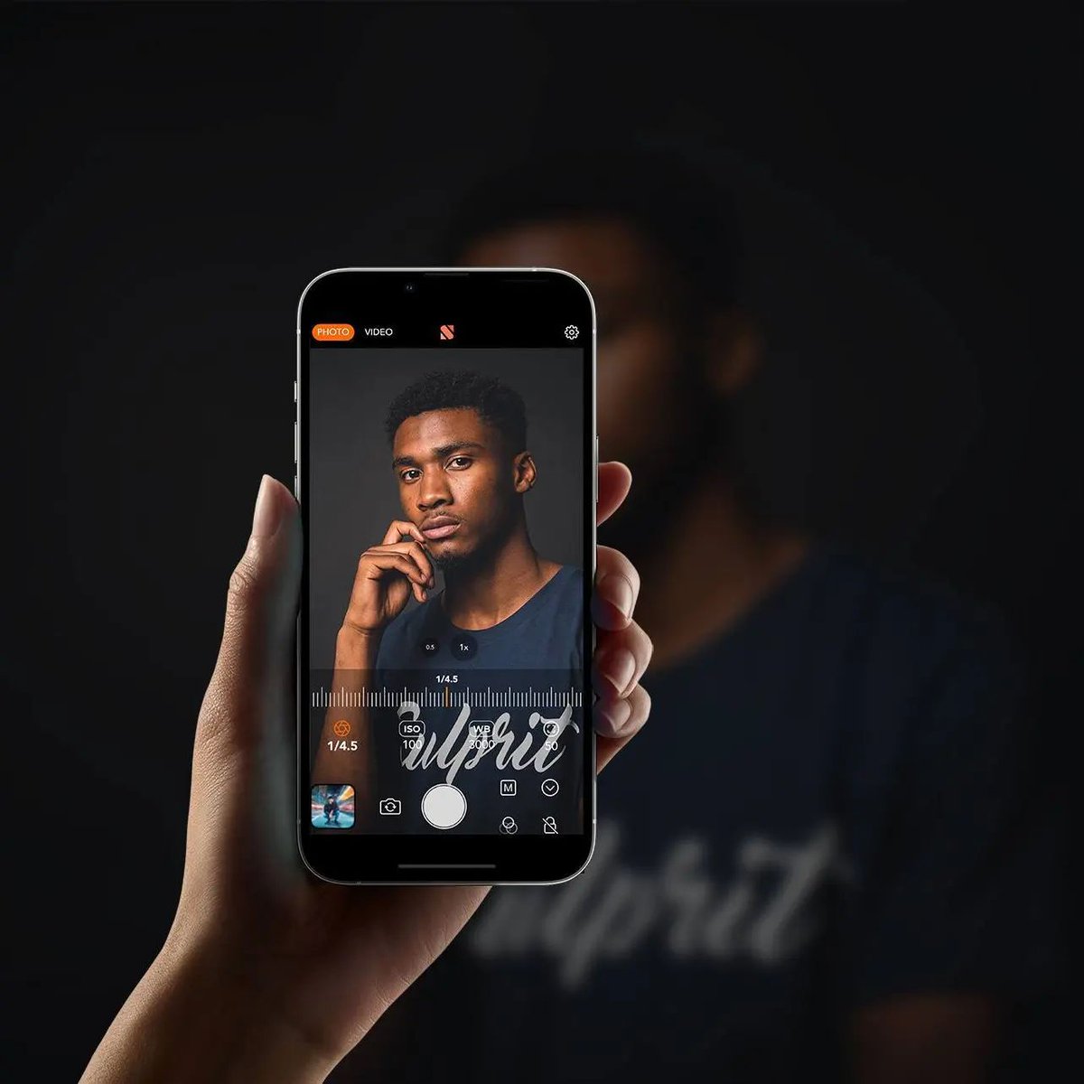 Snap Pro Camera
ADVANCED MANUAL CONTROL

Manually adjust ISO, shutter speed, white balance and more for complete photo control.

apps.apple.com/us/app/snap-pr…