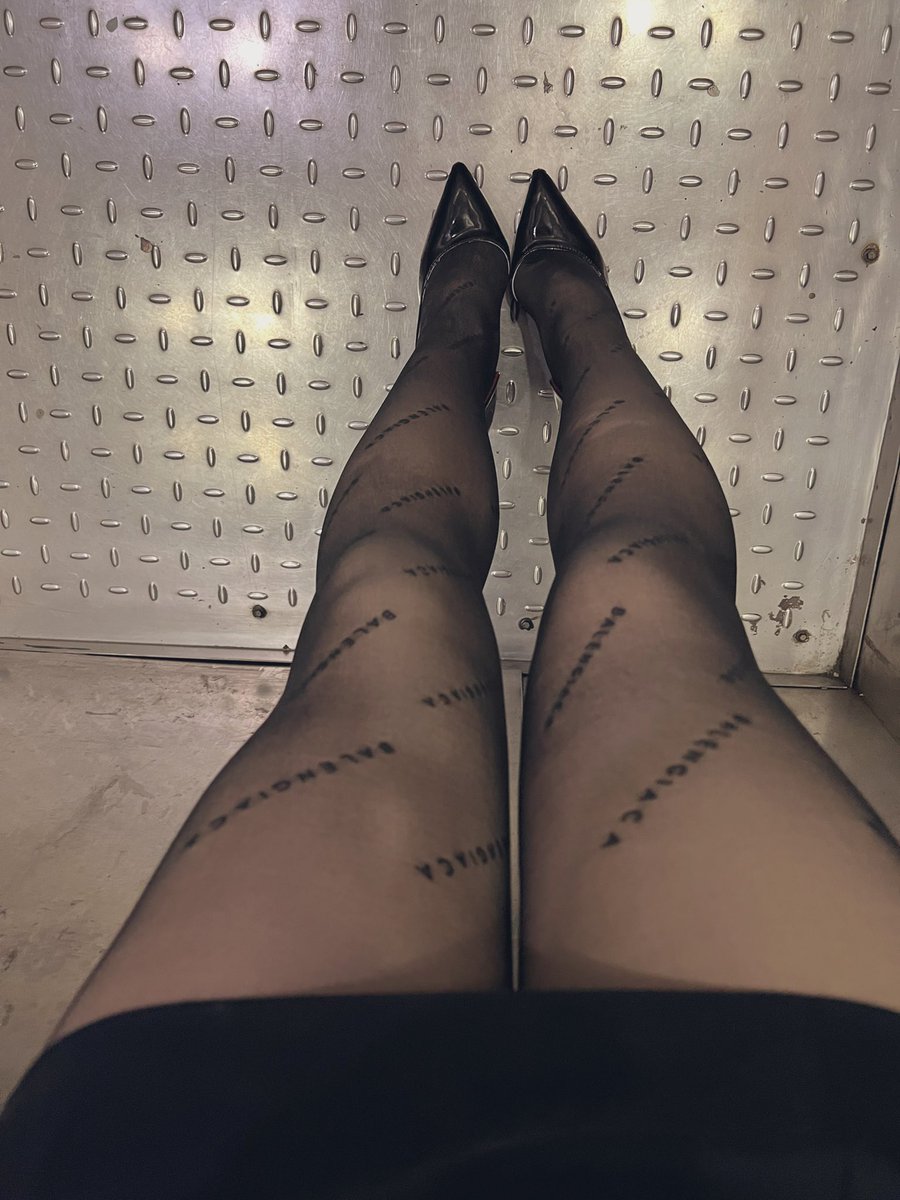 Miu73254172's tweet photo. 10cm高跟鞋👠要我命😭
#女装大佬 #crossdresser #伪娘 #伪娘cd #伪娘の日常 #伪街 #女装男子 https://t.co/zVFDv9iifs