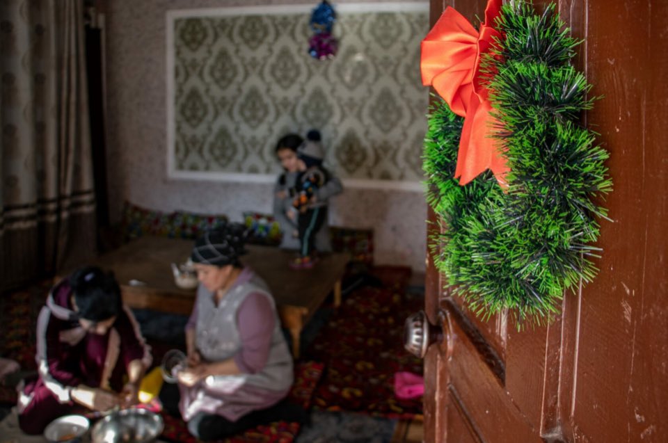 AstrupUN's tweet photo. Curious about New Year celebrations in rural Uzbekistan? Huge thanks to Madina Azam and Holida Musulmon for sharing their beautiful photo stories, giving us a glimpse of the festive spirit in their home villages!  https://t.co/YAABC4oBwo https://t.co/AO21zUi853