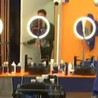 SrtaPickyGH's tweet photo. TÍAS QUE HA SALIDO ALVARO DE LAS DUCHAS Y AL MINUTO HA SALIDO PAUL

JURO QUE NO MIENTO

 #OTDirecto3E https://t.co/Q5P1QH7h0W