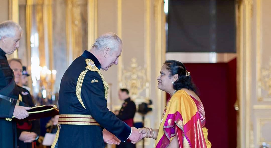 Congratulations to violinist &amp; composer from #Bengaluru, Jyotsna Srikanth, on receiving the Most Excellent Order of the British Empire (MBE) from His Majesty King Charles III for her services to music. 🇬🇧 🇮🇳 #LivingBridge  
📷: <a href="/violinjyotsna/">Jyotsna Srikanth</a>