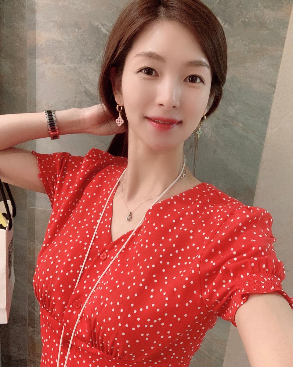 saslesuth43539's tweet image. A person&apos;s life is very long, and it is not easy to find someone who understands you, so getting married is a very difficult thing for me.