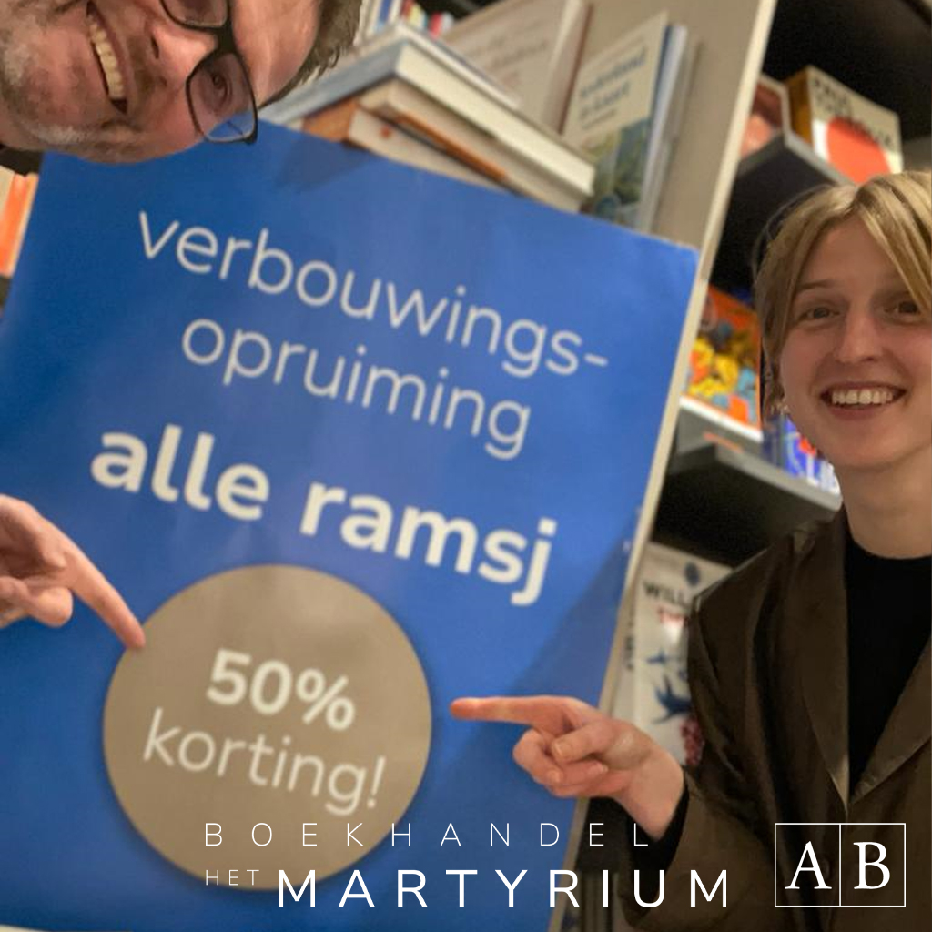 Athenaeum's tweet photo. Opruiming! Vanwege de verbouwing (vanaf 8 januari) nu 50% #korting op alle ramsj bij @HetMartyrium. Kom langs &amp; profiteer!
