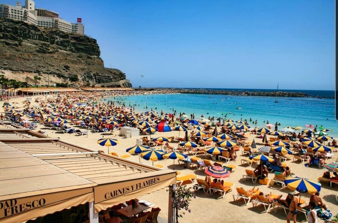 PLAYA DE LOS AMADORES 🌞 2024
#playadelosamadores #amadoresbeach #españa #grancanaria #lifestyle #lavitaèbella #labellavita #relax #nuovoanno #annonuovo #buonanno #happynewyear #happynewyear2024