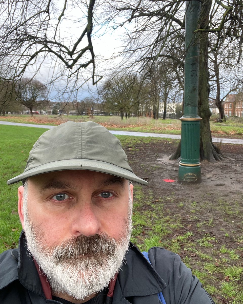 Practicing my Stink Pipe walk yesterday in preparation for our exam later this month … until my hat was blown off by Storm Henk and I had to retire to the pub 🌬️

#stinkpipe #stinkpipesoflondon #guidedwalk #lambethtourguides #morleycollege #brockwellpark #stormhenk #hernehill