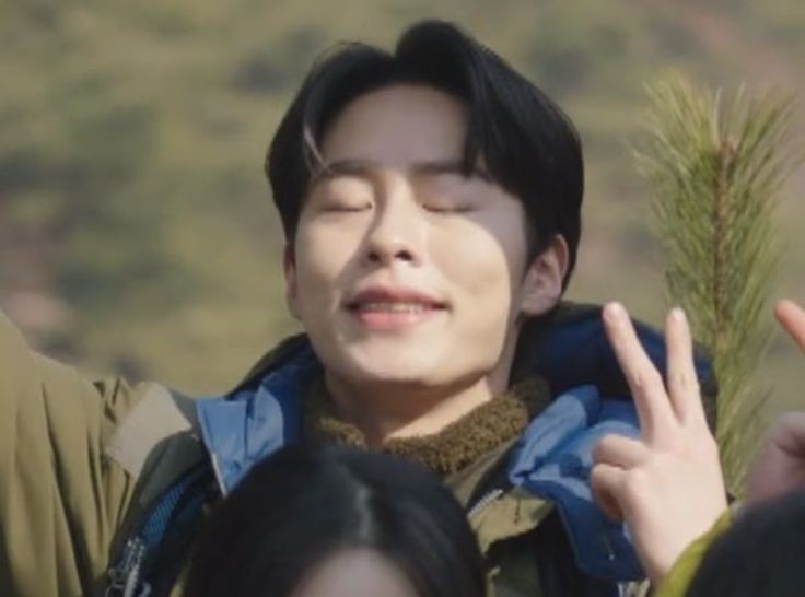 jaewooksheart's tweet photo. @yujjni twitter is a vast place to be tweeting something like this. clout chase responsibly https://t.co/nMZ8dTINMc