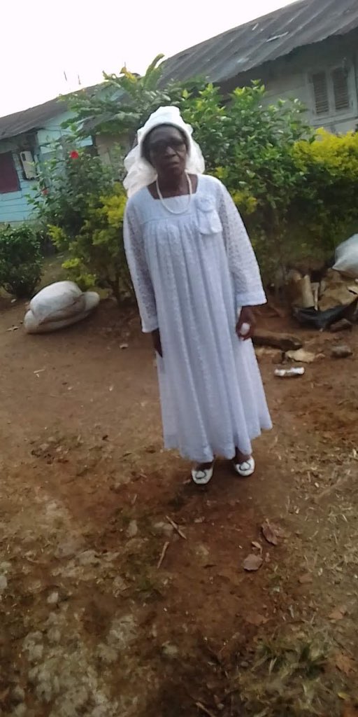 Il y’avait aussi dés femmes dans les rangs des révolutionnaires comme Elisabeth DJOUKA 

Elle est toujours en vie. 🙏🏿🙏🏿