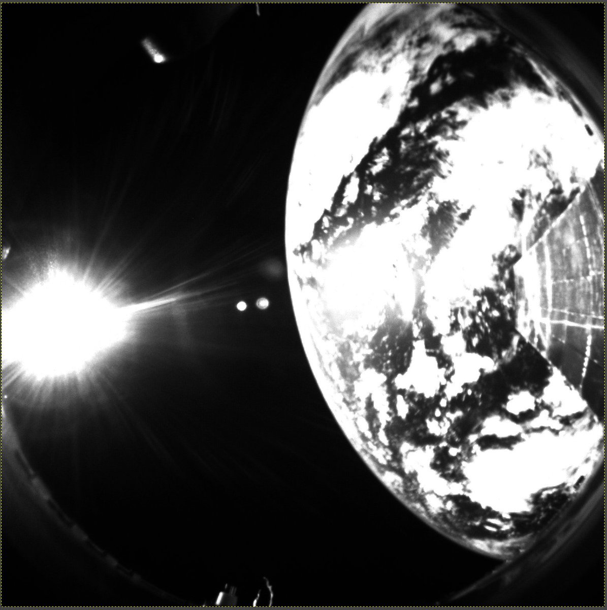 IEEC_space's tweet photo. #TODAY marks one year since the launch of #Menut, the second satellite mission, and the first Earth Observation mission, of the #NewSpaceStrategy promoted by the Government of #Catalonia (@catalangov) 🚀

#Curiosities | In the past year, the nanosatellite 'Menut':

➡️ Has made about 5,580 turns around the #Earth 🌍 This is equivalent to about 38 million km, slightly more than the distance from Earth to #Mars...

🧐 Within this year, Menut would have reached the red planet!

➡️ It has recorded temperatures of -60°C at the tip of its solar panels, and +70°C when the Sun heats it the most 🌞

➡️ Since its launch, Menut has been orbiting the Earth at an altitude of about 520 km, travelling at about 27,000 km/h 

🧐 It takes 2 and a half minutes to travel from Barcelona to London: 1,137 km of flight!

➡️ Of these orbits, 200 have passed over Catalonia

#Menut has been developed by @Open_Cosmos under the supervision and support of the #IEEC and the @ICGCat 🛰️

📸 1: View of the Earth and one of Menut's solar panels, acquired through the satellite's solar sensor (@IEEC_space, @ICGCat, @tic. Acquired by @Open_Cosmos)

📸 2: @IEEC_space, @ICGCat, @tic. Acquired by @Open_Cosmos

📸 3: @SpaceX