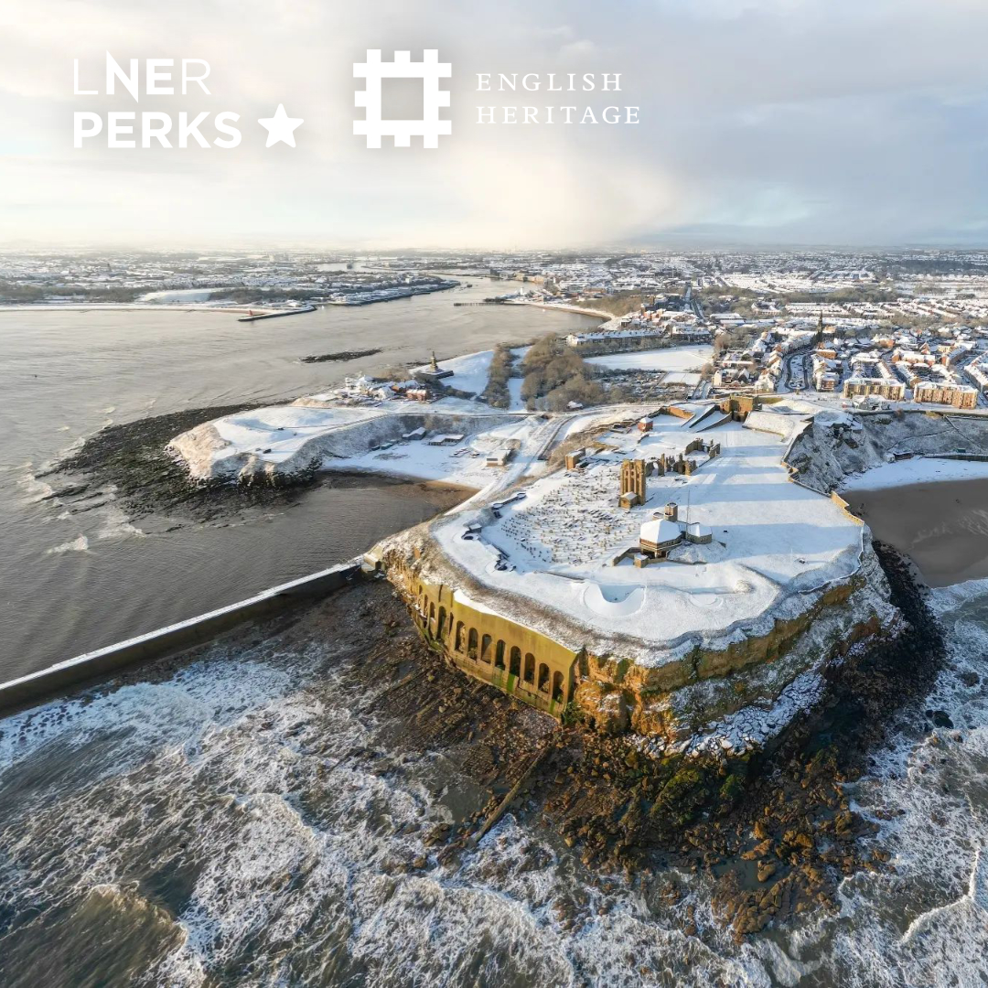 Tynemouth Priory looks beautiful in the snow 🌨️

You can get 25% off an annual membership for @englishheritage with LNER Perks to explore sights like this all year round!

Sign up in our app or at spkl.io/60184tv8u

📸 by <a href="/IanMje/">Ian Sproat - MJE Photography</a>