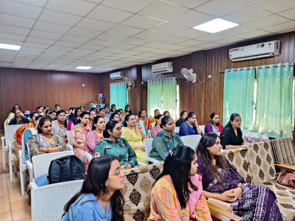 NGOWings2013's tweet photo. We have recently conducted a program to increase awareness about Menstrual Hygiene, Menstrual Waste, and Sustainable Menstruation among women at the Air Force Station Thane JNPT Sheva. We shared valuable insights on women's reproductive health, menstrual cycles, and hygiene. https://t.co/5t7sDz5Pu4