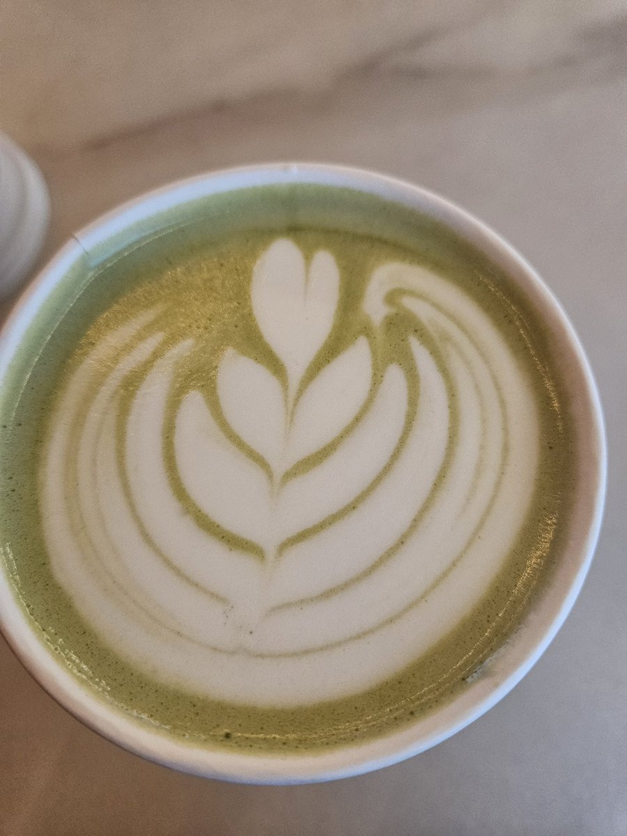 offclASTRO's tweet image. 🍵플러스 내 턱살🙂