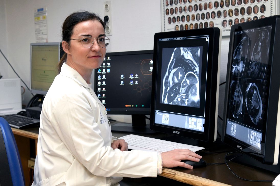 Arrancamos 2024 haciendo una de las cosas que más nos gustan: poner nombre y cara a #nuestroscolegiados dando a conocer su trabajo

Juana Plasencia, #Radiología en <a href="/serammeA6SALUD/">SERVICIO DE RADIOLOGÍA HOSPITAL MORALES MESEGUER</a>, nos explica el premio que le ha concedido la <a href="/SERAM_RX/">SERAM - Sociedad Española de Radiología Médica</a> 🔗
commurcia.es/NOTICIA.asp?id…

#profesiónmédica
