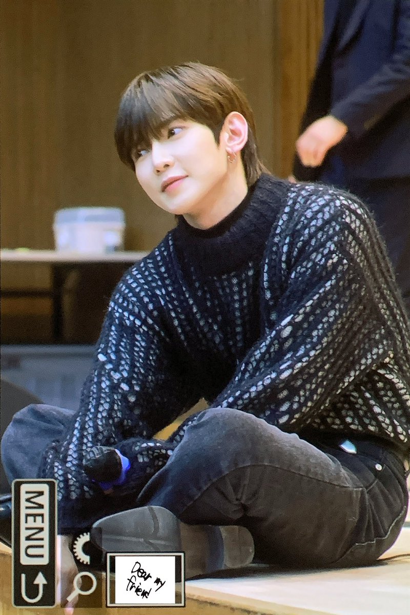 mycelebpicked's tweet photo. 🤍 에이티즈 여상 팬사인회 231228
🤍 니트 / 프리커 (FREKER)
🤍 https://t.co/DJYqF5xMCk
#ATEEZ #YEOSANG #에이티즈 #여상 #FREKER #프리커 #프리커니트 #여상니트 #여상패션 #에이티즈패션 #ATEEZFASHION #손민수템 https://t.co/qwOG6EZiwL
