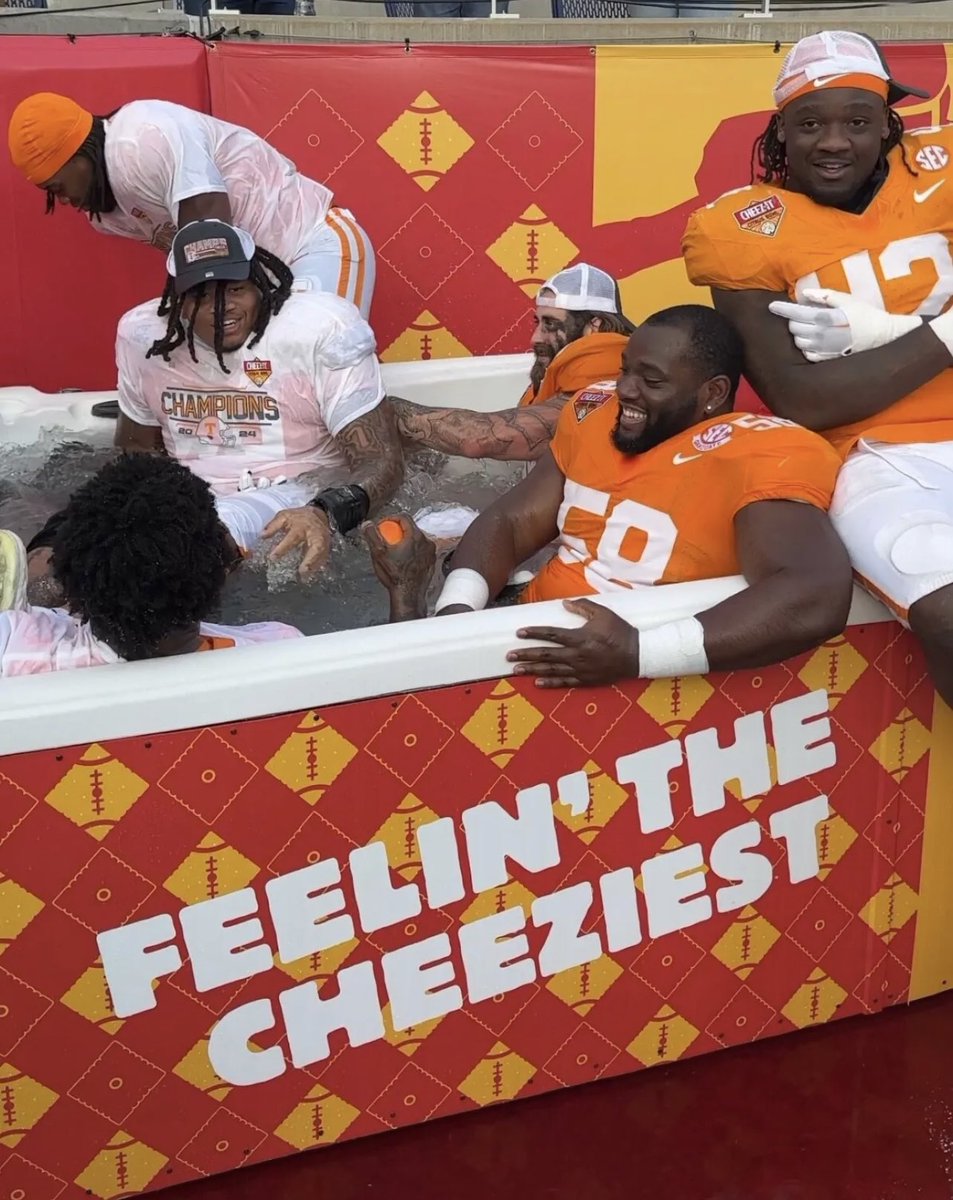 Darren Rovell tweet media