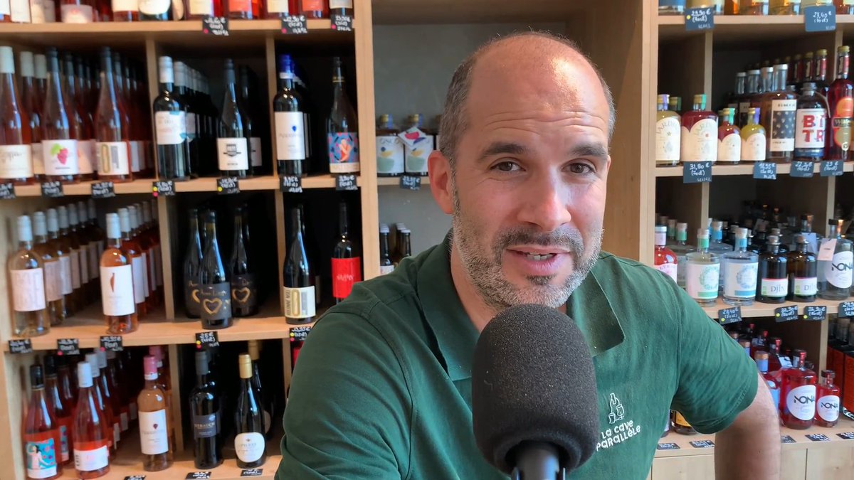 🍷Envie de faire une pause sans alcool ? 

🎙️À l'occasion de  #DryJanuary découvrez l'histoire de Jérôme, le gérant de la cave Parallèle, la 1ère cave sans alcool de #Nantes dans le #podcast l'Assiette Nantaise.

🎧podcast.ausha.co/l-assiette-nan…