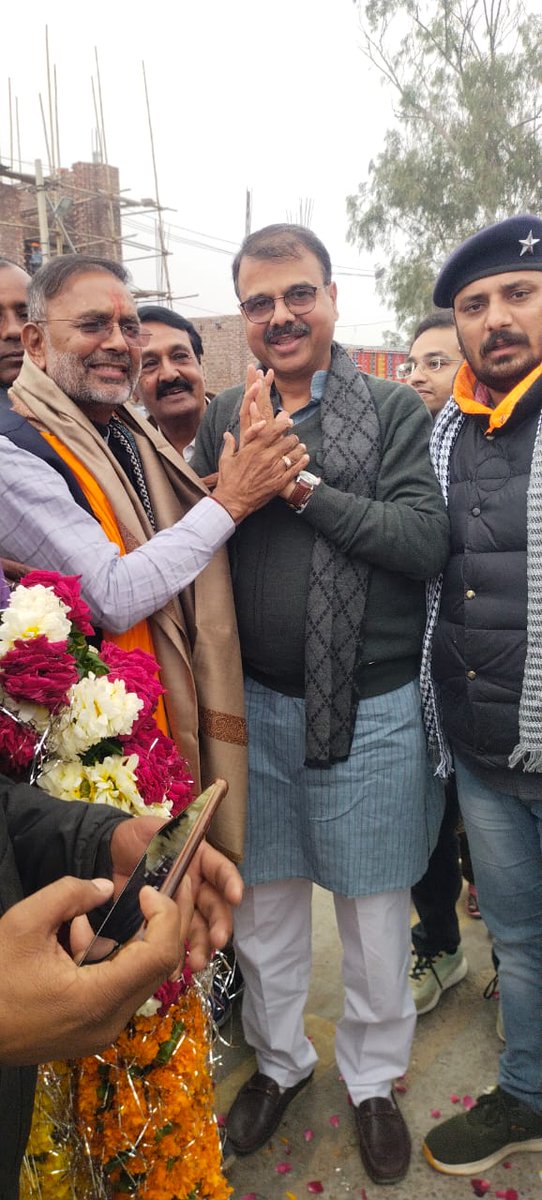 राजस्थान सरकार में मंत्री होकर पहली बार कोटा आगमन पर कोटा जिले के जनप्रिय नेता श्री हीरालाल जी नागर का शाल पहना के स्वागत किया,आपके यशस्वी नेतृत्व में सम्पूर्ण राजस्थान मैं कोटा जिले का नाम गौरान्वित होगा एवम विकास के नए आयाम स्थापित होंगे।
<a href="/hlnagar/">Heeralal Nagar (Modi ka parivaar)</a> 
<a href="/ombirlakota/">Om Birla</a> 
<a href="/BJP4Rajasthan/">BJP Rajasthan</a>
