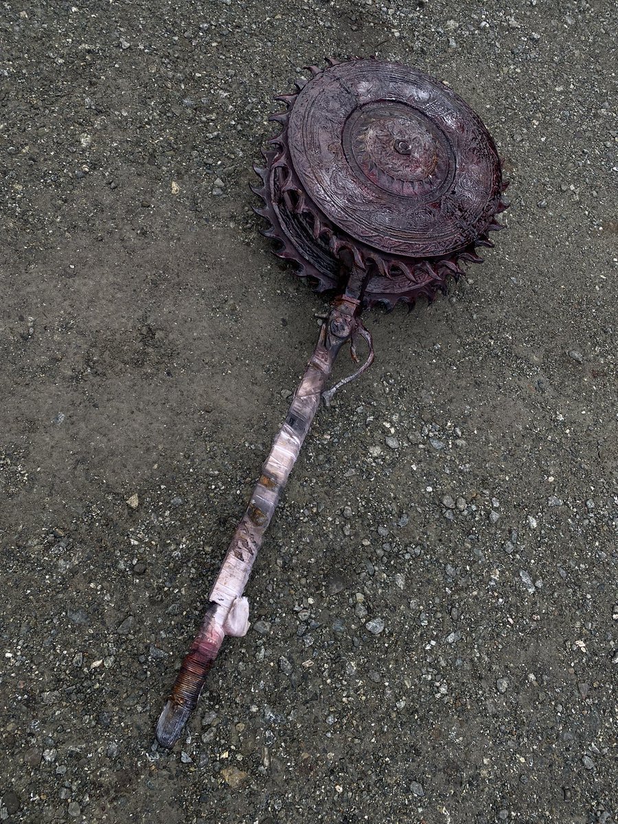YharnamWorkshop's tweet photo. 2nd revision working Whirligig Saw from #bloodborne 

Since I fixed in that version few of the issues all that’s left now - is to make lighter and bigger one now.

#cosplay #prop #whirligig https://t.co/2FT7ugty3X