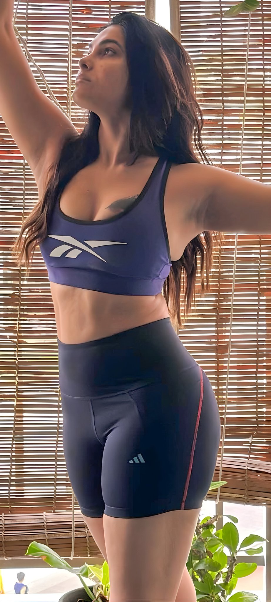 GC6bXIWaoAA3O8p?format=jpg&name=large