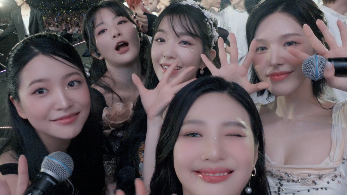 여러분들 만나서 너무너무 반가웠어요🇮🇩 | SMTOWN LIVE 2023 : SMCU PALACE @ JAKARTA BEHIND THE SCENES youtu.be/_jjinhVoA9Q #RedVelvet #레드벨벳 #SMTOWN #JAKARTA #SMTOWN_JAKARTA