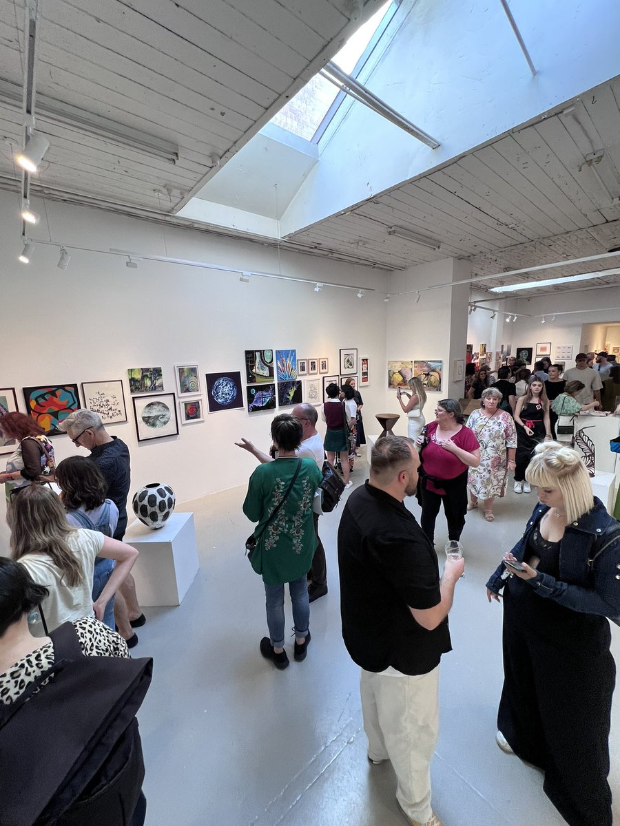 S_Foroutan's tweet photo. Wrapped up 2023 showcasing my #sciart at RED's exhibition. Honored to exhibit with @dr_opatel, blending science and art. My work reflects the beauty in science and the optimism of medical advancements. Wishing all a belated Happy New Year filled with joy! #scicomm #cancerart https://t.co/H7ugKKoIKJ