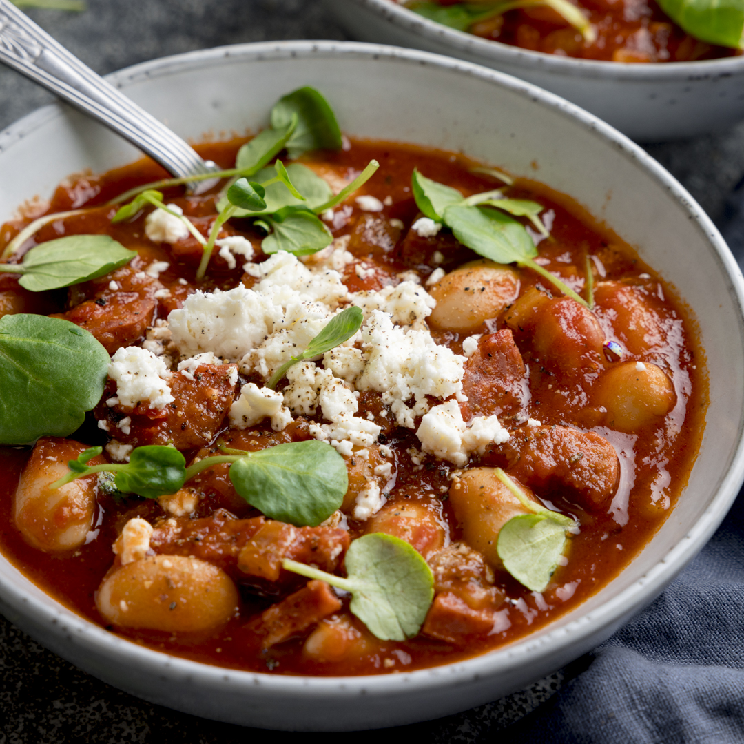 Almost like a hearty, slightly-spicy stew, this butterbean soup with chorizo, is filling and super-flavourful.
Topping it off with feta and watercress might sound a little strange, but please try it. It just works.😋
kitchensanctuary.com/20-minute-butt…
#quickrecipe #soup #easyrecipe