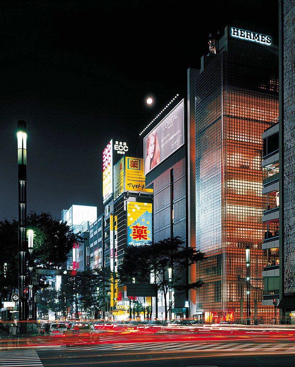 acafeole's tweet image. Linterna mágica y amor por el Pavés. 

Maison Hermès, Tokio
Renzo Piano Building Workshop 

📸 Michel Denancé 

#ArquitecturayModa #renzopiano #hermes #fashionstyle #archilovers