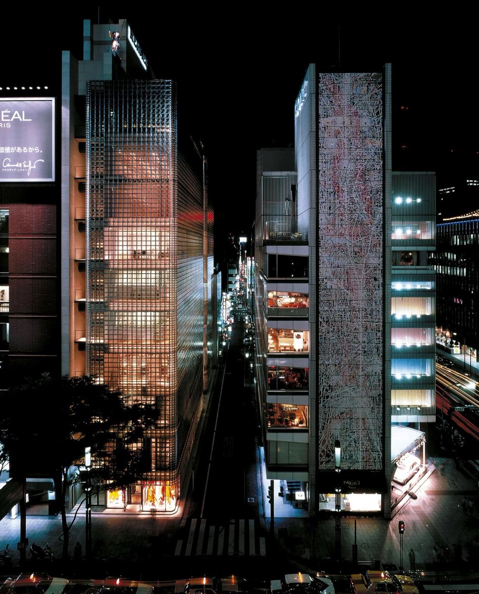 acafeole's tweet image. Linterna mágica y amor por el Pavés. 

Maison Hermès, Tokio
Renzo Piano Building Workshop 

📸 Michel Denancé 

#ArquitecturayModa #renzopiano #hermes #fashionstyle #archilovers